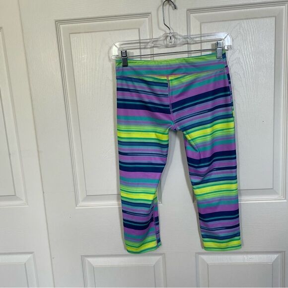 Under Armour Fitted Heat Gear Leggings, Youth Large - Picture 3 of 8